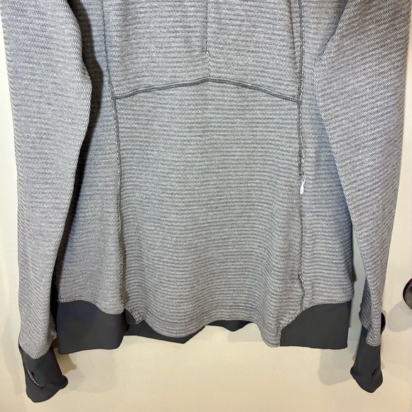 Lululemon Runderful 1/2 Zip - Picture 6 of 13